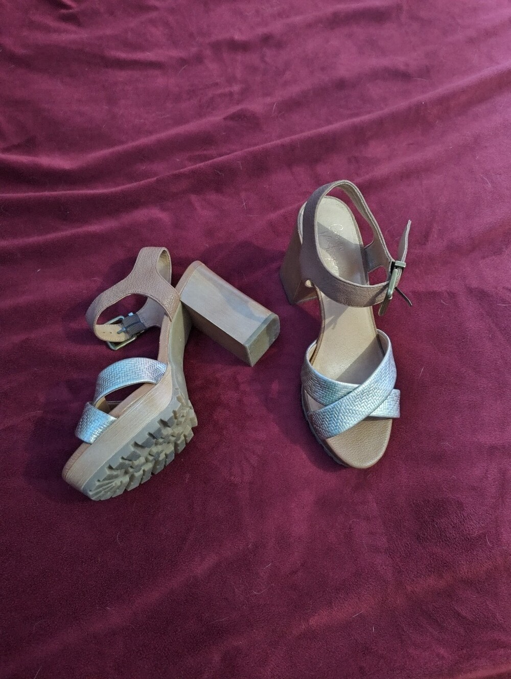 Crown Vintage Heel